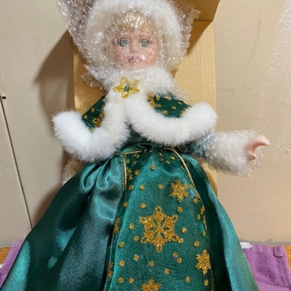 "JADE" Special Memories Holiday Porcelain Doll AVON - Picture 2 of 16